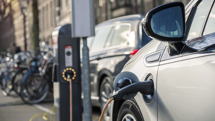 Government funnels £91m into ultra-fast charging projects and extended-range EVs